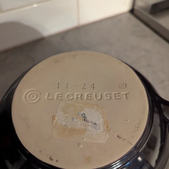 Le Creuset Stoneware Batter Bowl - Deep Purple with Cream Interior - Picture 3 of 9